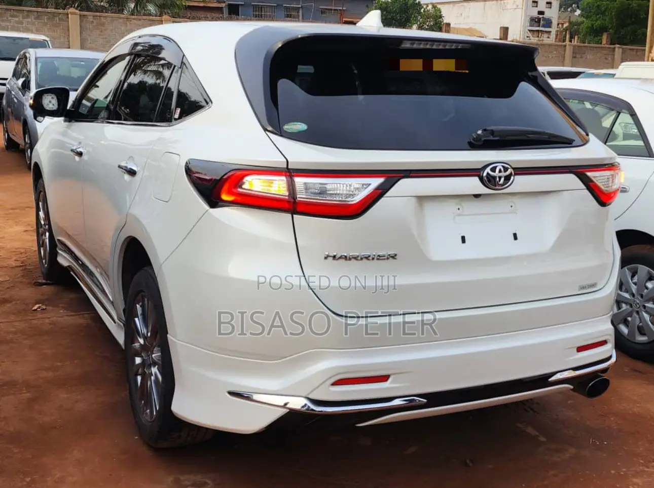Toyota Harrier 2.0 2017 White