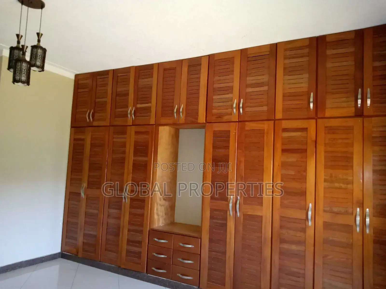 3bdrm Duplex in Najjera Buwate Rd, Central Division for rent