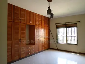 3bdrm Duplex in Najjera Buwate Rd, Central Division for rent