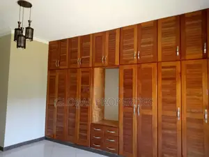 3bdrm Duplex in Najjera Buwate Rd, Central Division for rent