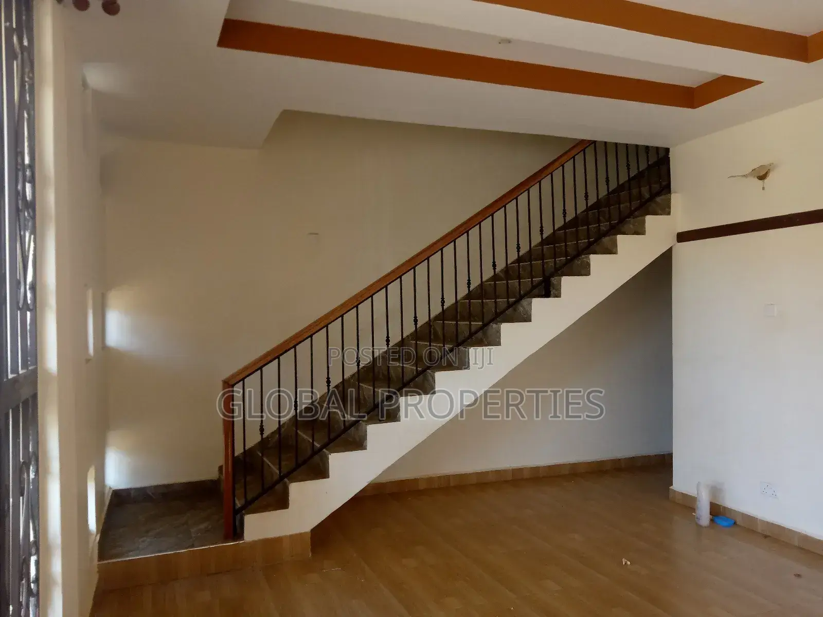 3bdrm Duplex in Najjera Buwate Rd, Central Division for rent