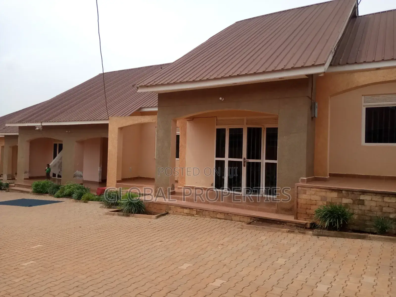 2bdrm Bungalow in Mbalwa Rd, Central Division for rent