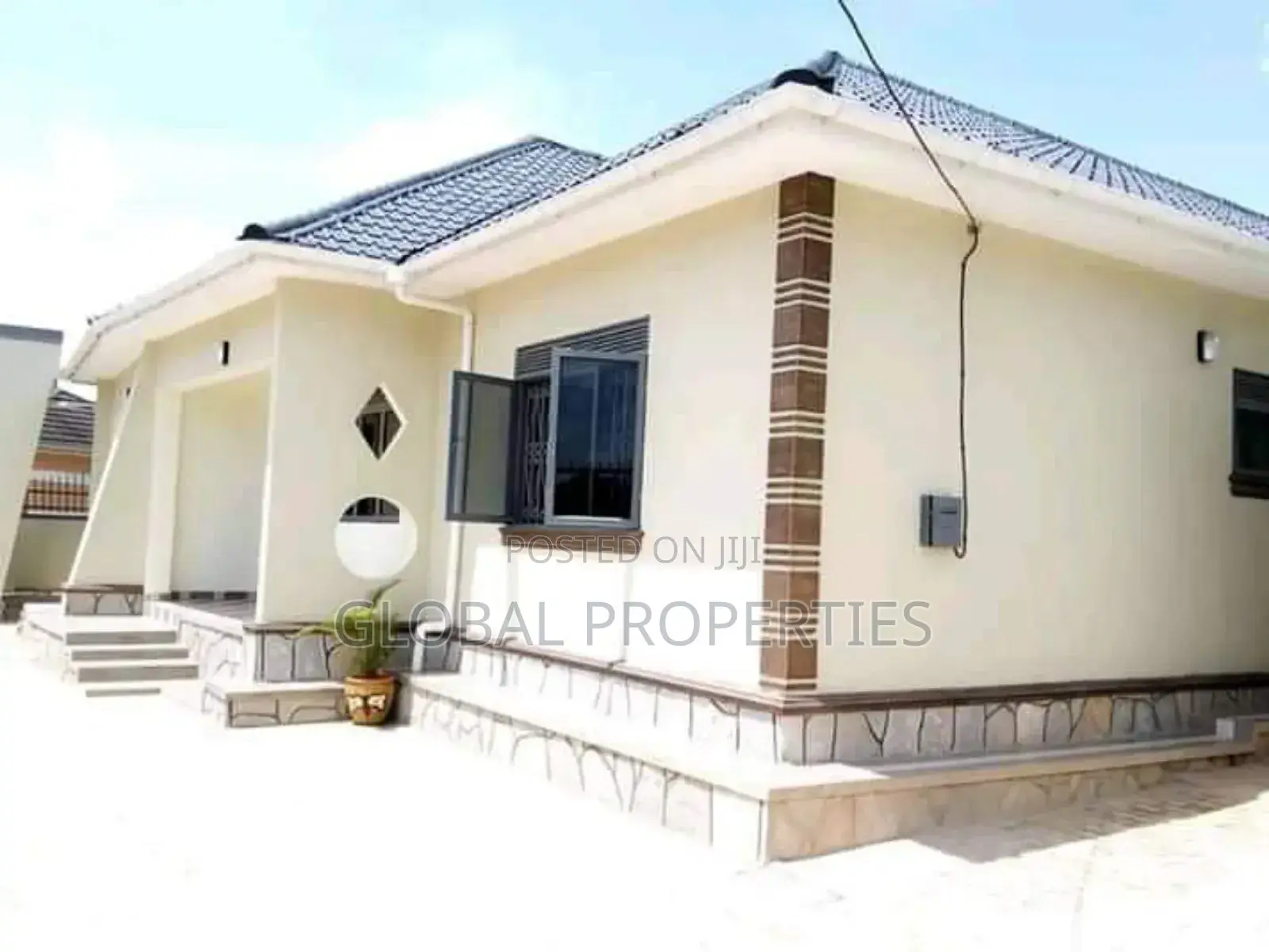 2bdrm Bungalow in Nsawo Estate, Central Division for rent