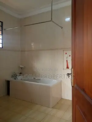 2bdrm Bungalow in Kyaliwajala Kira Rd, Central Division for rent