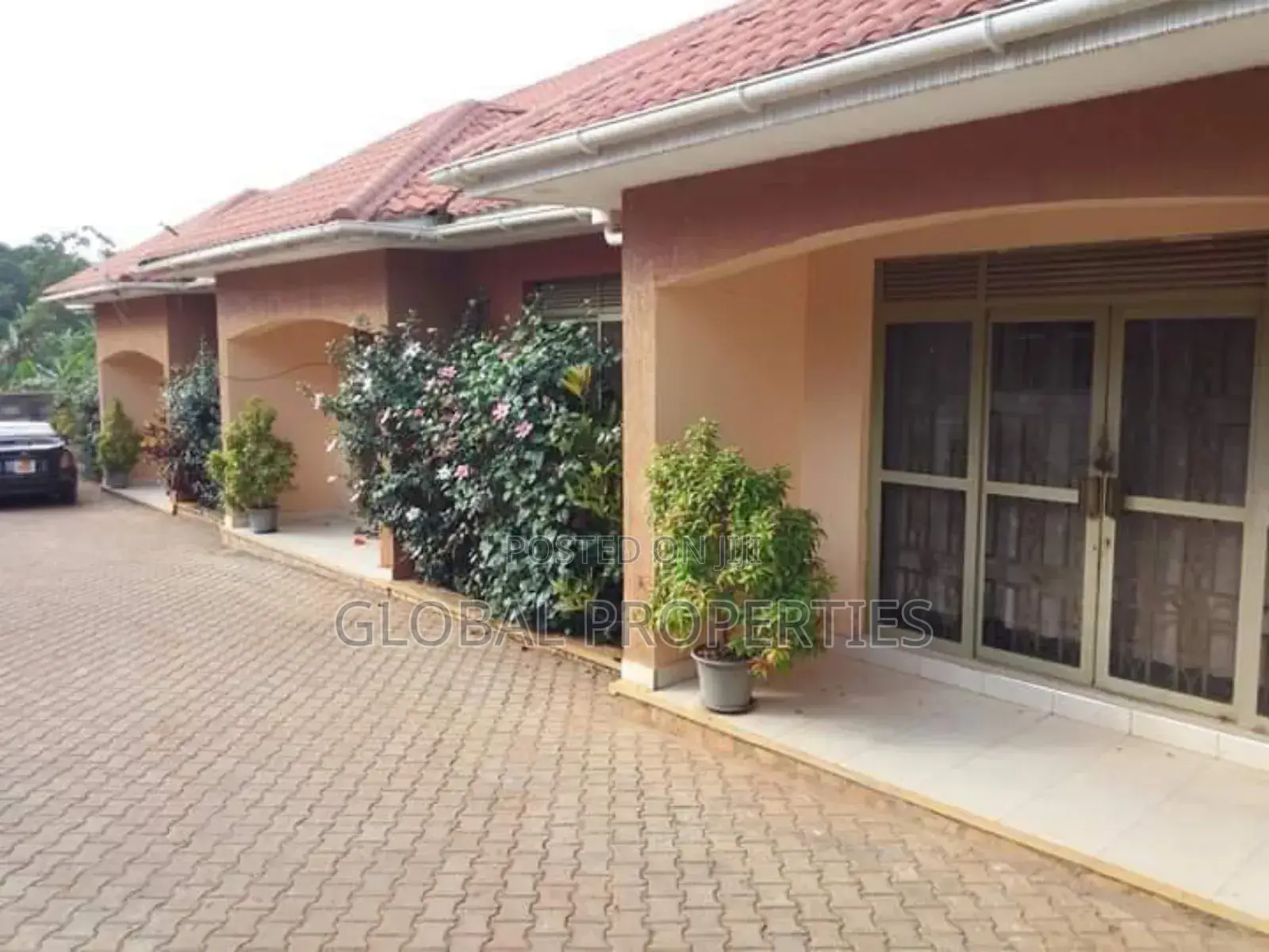 1bdrm Bungalow in Namugongo Mbalwa Rd, Central Division for rent