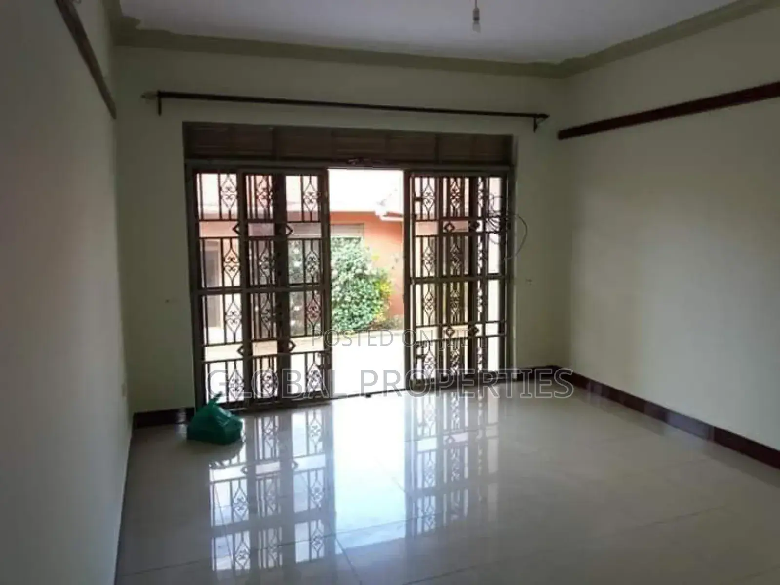 1bdrm Bungalow in Namugongo Mbalwa Rd, Central Division for rent