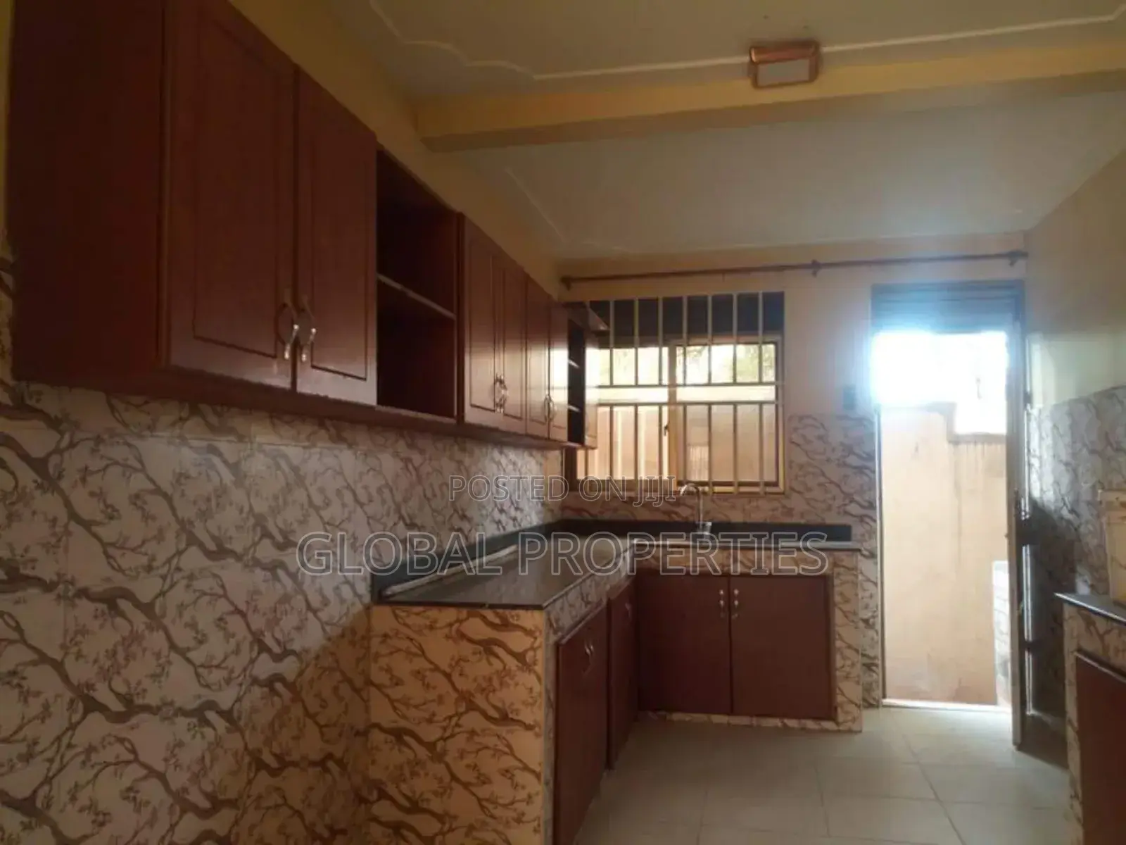 1bdrm Bungalow in Namugongo Mbalwa Rd, Central Division for rent