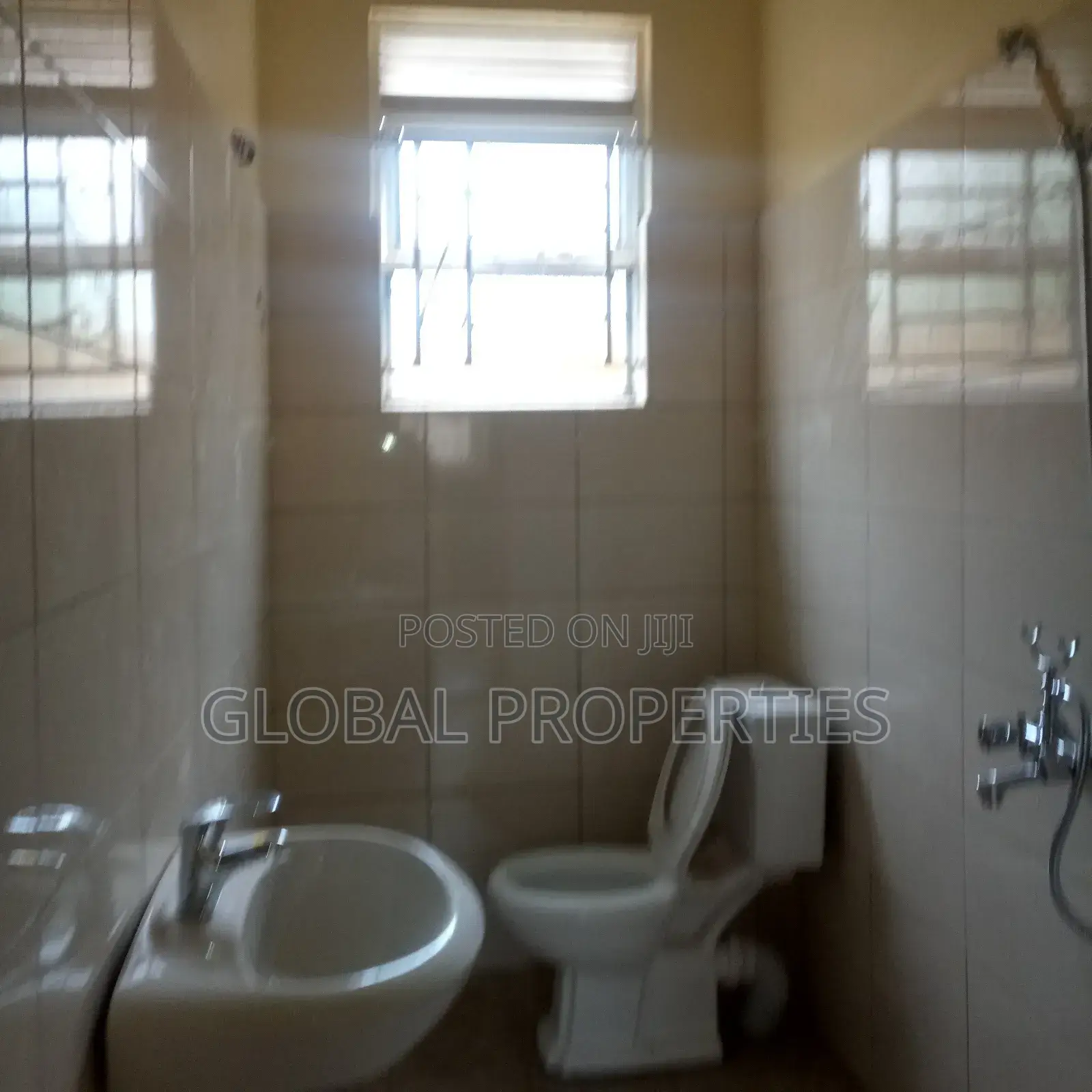 1bdrm Bungalow in Kira Estate, Central Division for rent