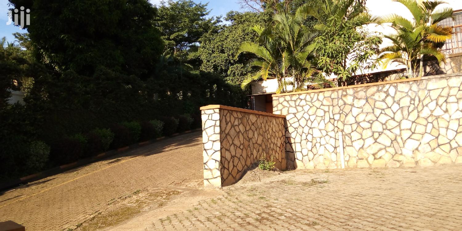 Building for Rent in Kololo
