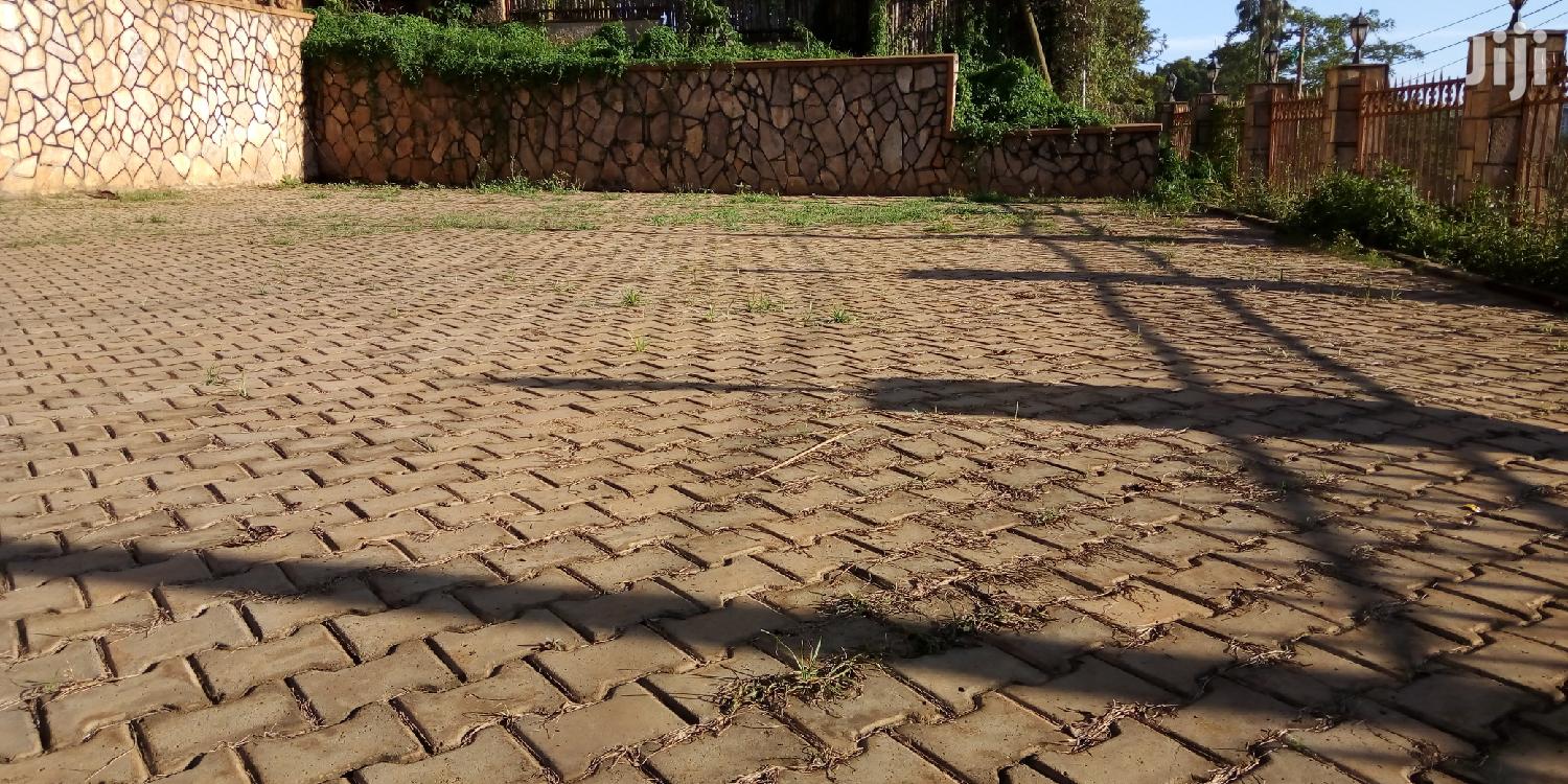 Building for Rent in Kololo