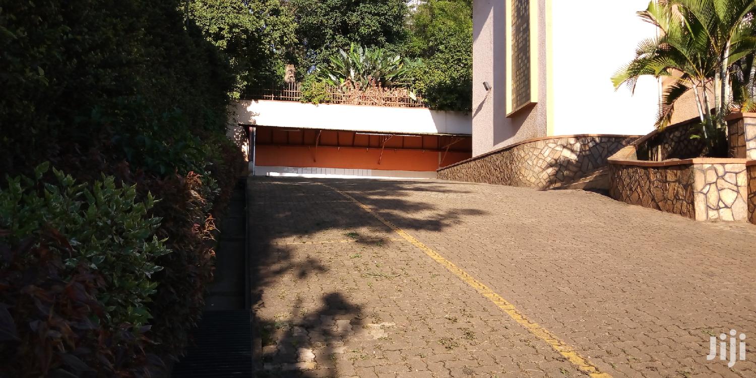 Building for Rent in Kololo