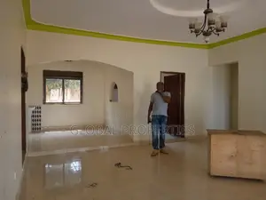 4bdrm Bungalow in Kyaliwajala Kireka, Central Division for rent