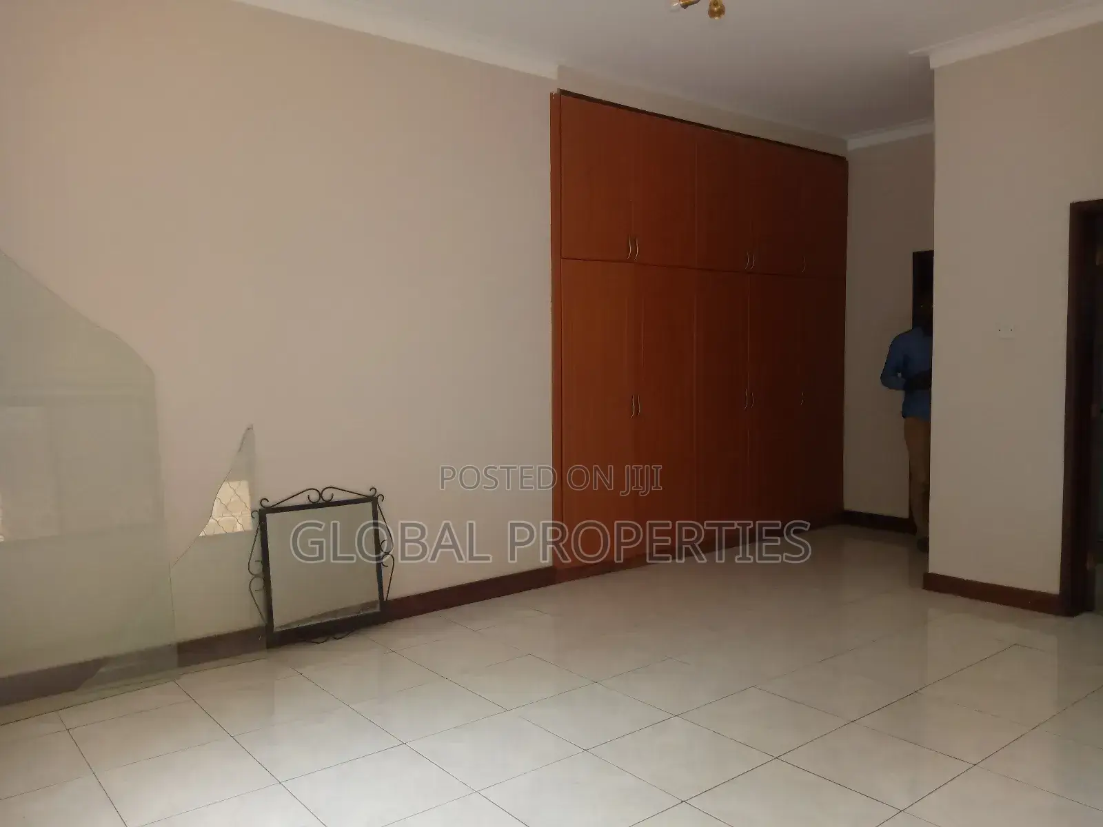 4bdrm Bungalow in Kyaliwajala Kireka, Central Division for rent