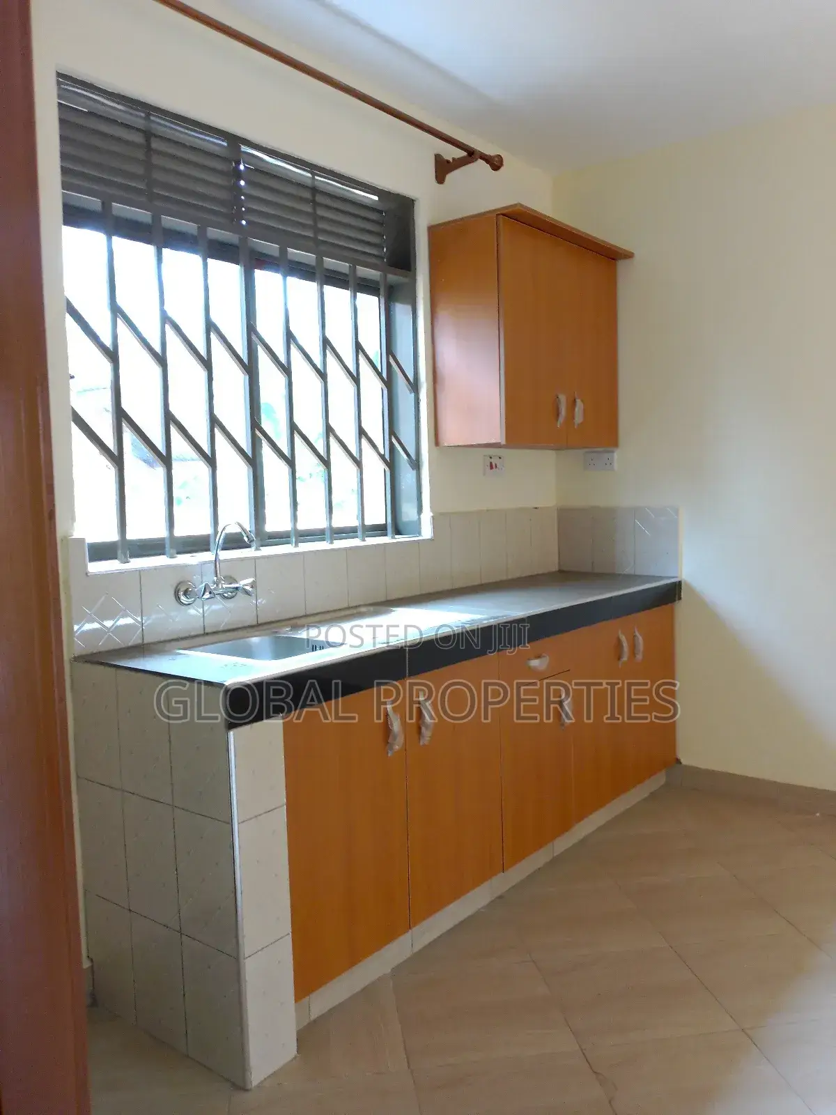 1bdrm Bungalow in Kira Estate, Central Division for rent