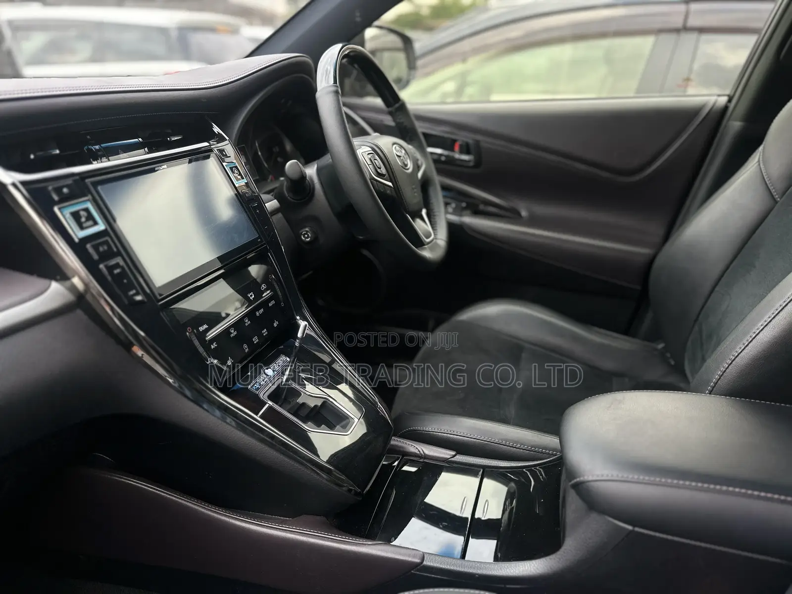 Toyota Harrier 2.0 2015 White