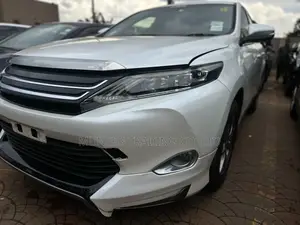 Toyota Harrier 2.0 2015 White