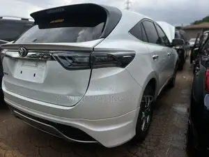 Toyota Harrier 2.0 2015 White