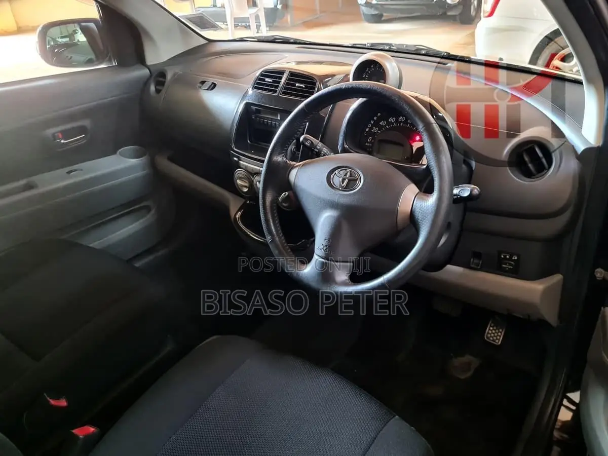 Toyota Passo 1.3 FWD 2009 Black