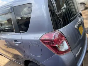 Toyota Ractis 2008 Blue