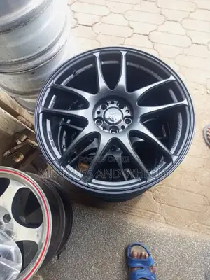 Photo - Subaru Wheels R18