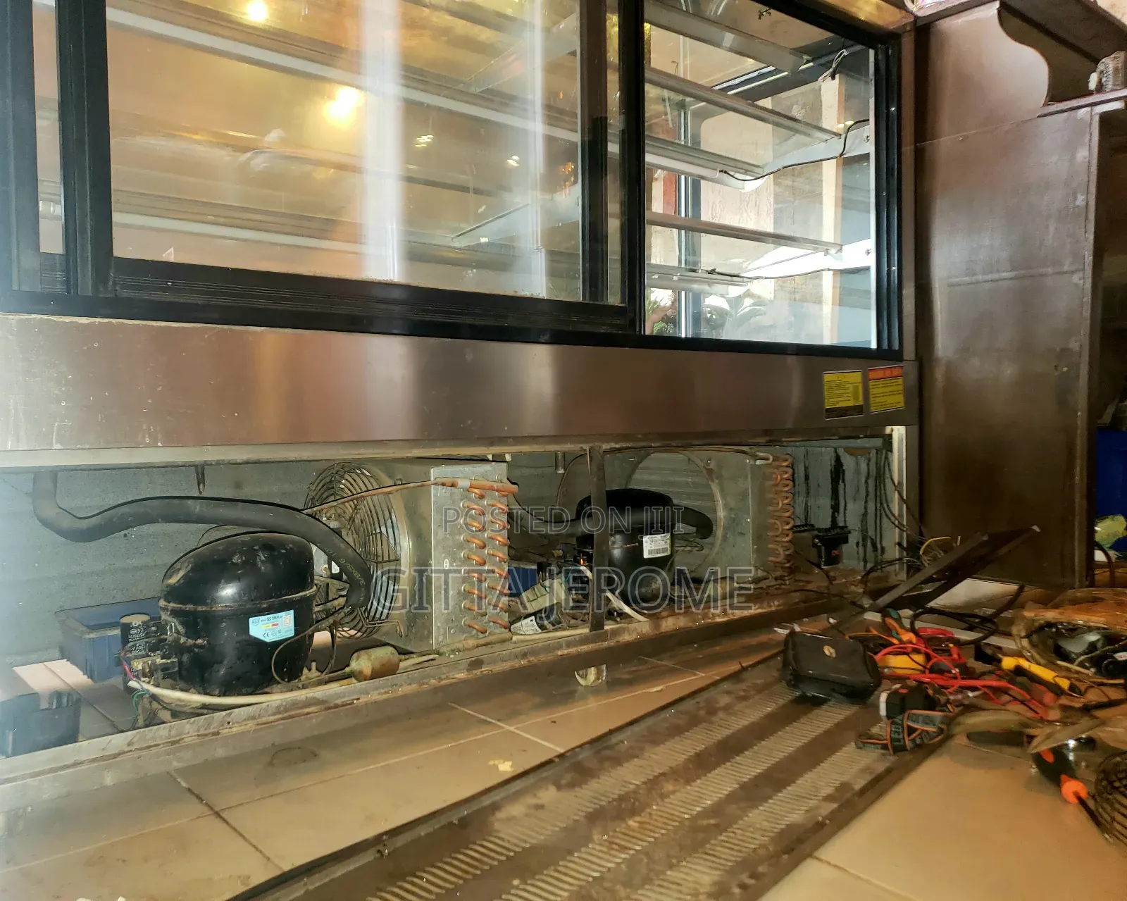 Display Fridge Repair for Restaurant, Bar Business 32