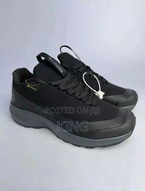 Gore Tex Columbia Sneakers