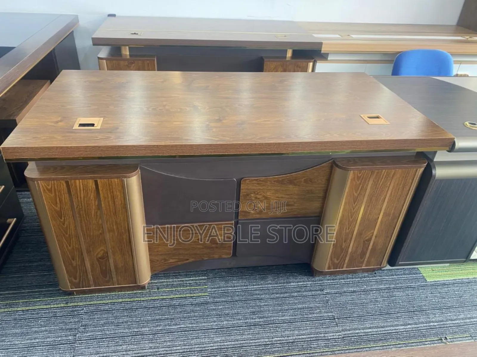 Modern Class Office Table (Executive)