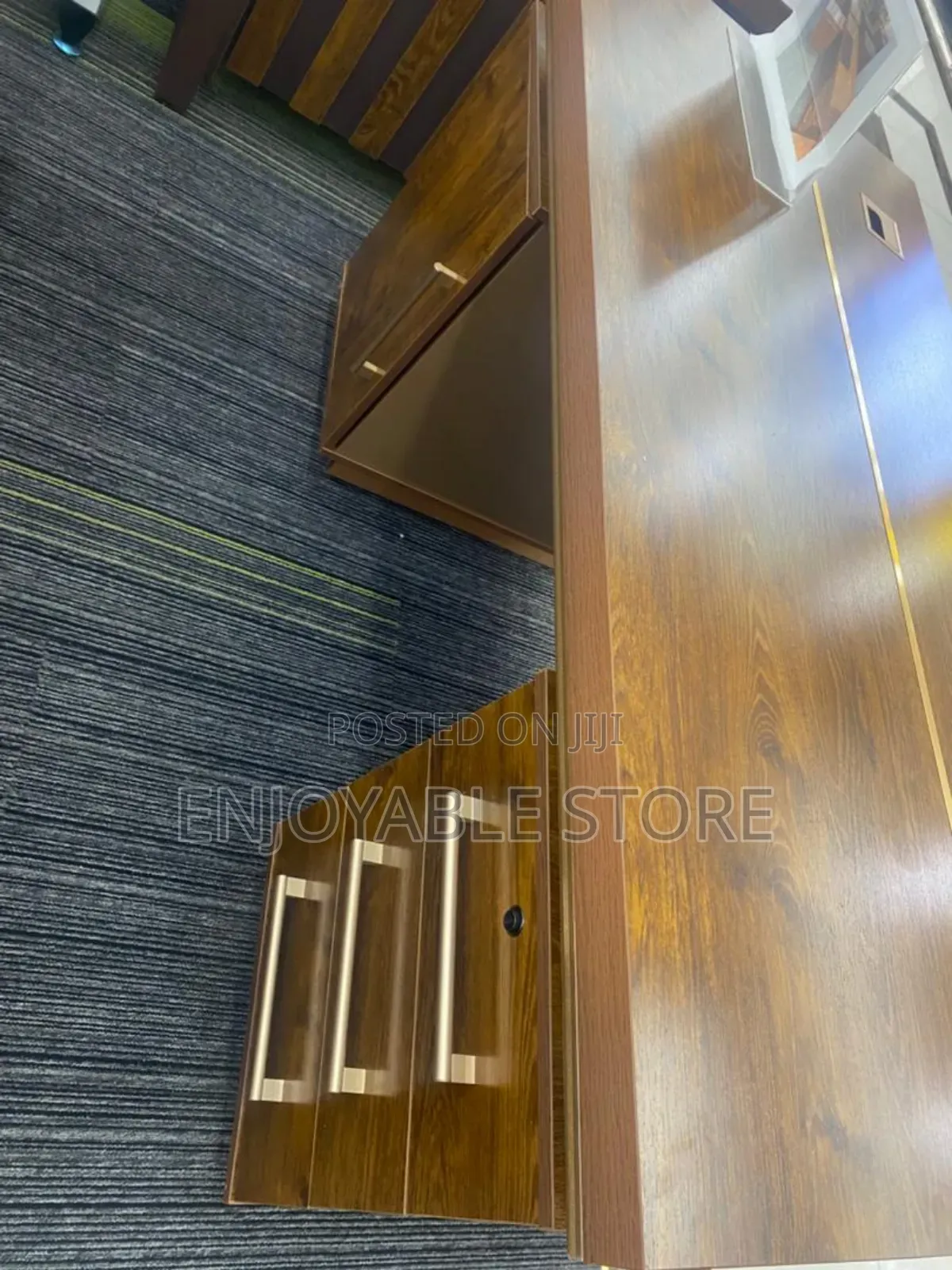 Modern Class Office Table (Executive)