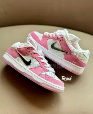 Nike SB Dunk Low April "Pink"