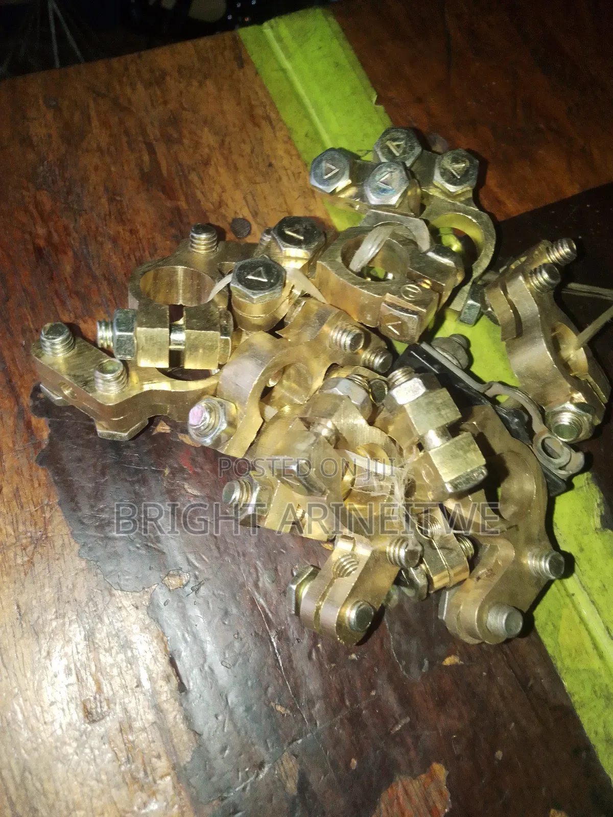 Battery Terminals for All Saloon and SUV Cars.