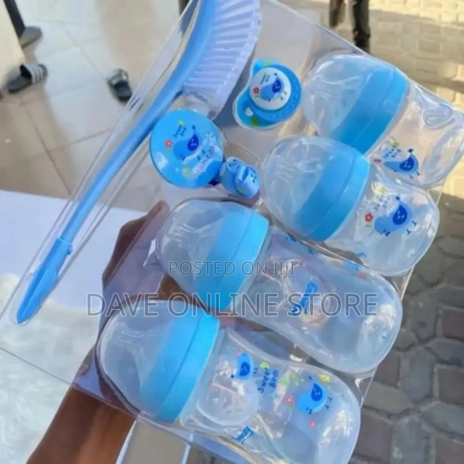 Momeasy New Born Baby Bottle Set-Blue, Color Varies