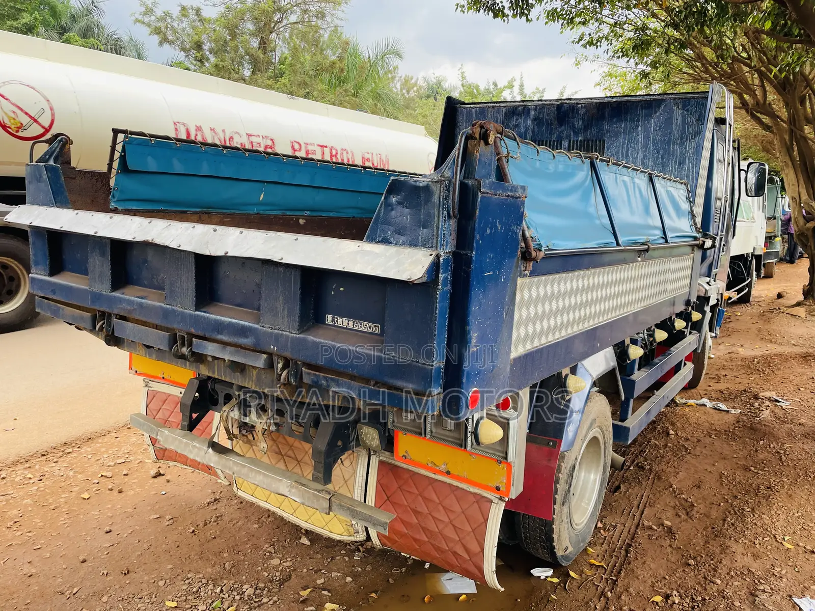 Isuzu Dumper 1999
