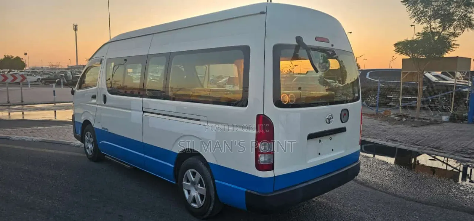 Toyota HiAce 2014 White