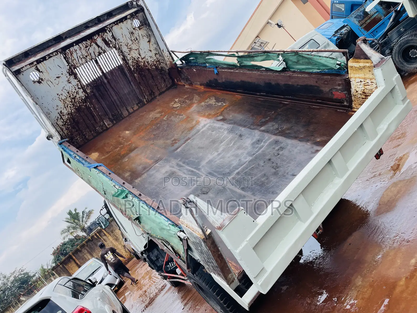 Hino Dumper H07C