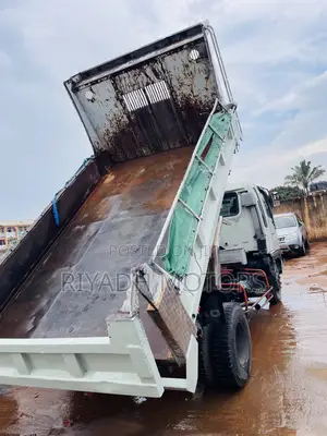Hino Dumper H07C