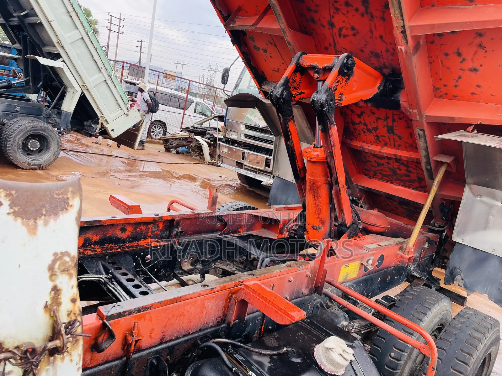 Hino Dumper H07C