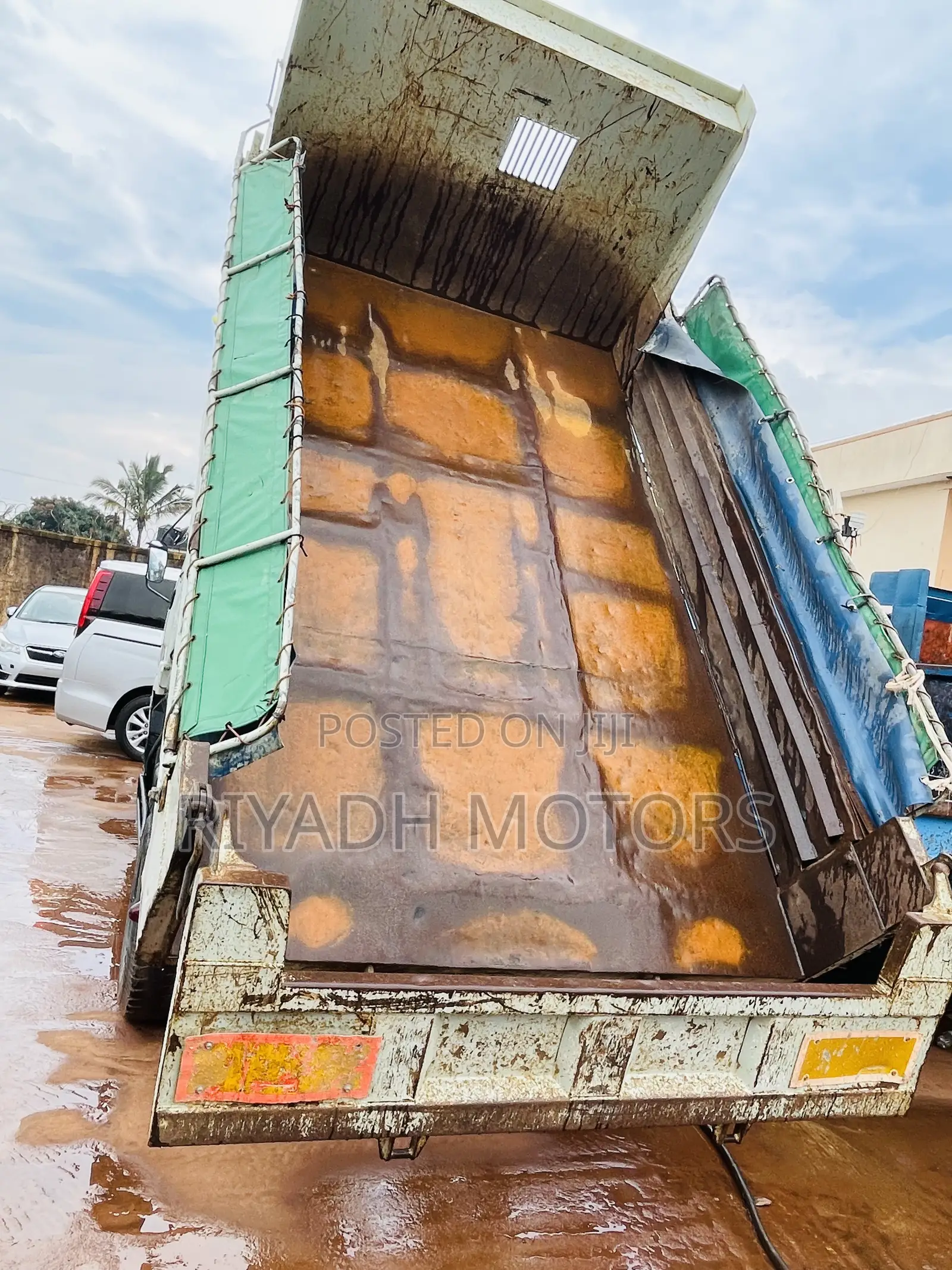 Hino Ranger Perfect Tray