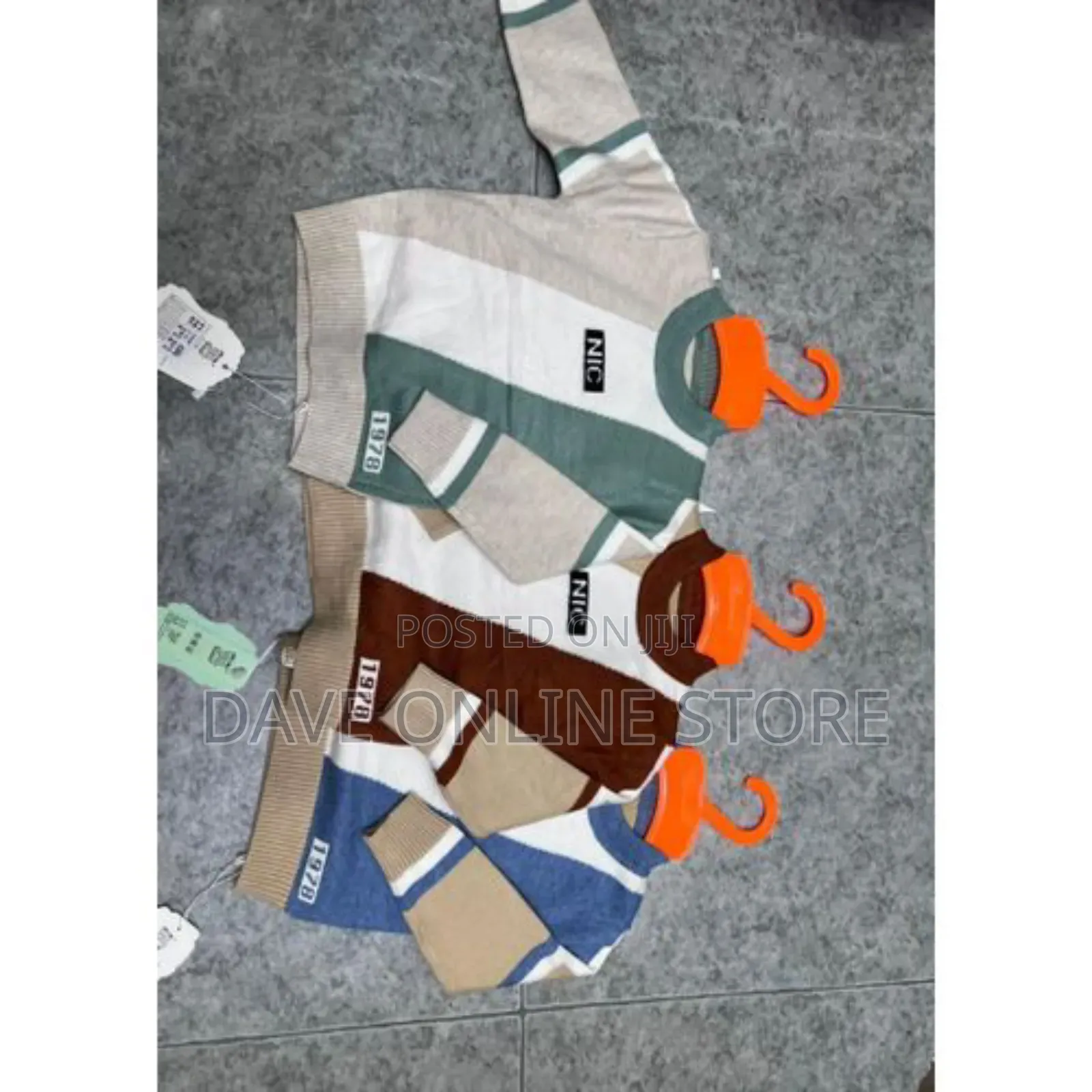 Set of 3 Sweaters -Color May Vary