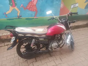 Yamaha Crux 2020 Red