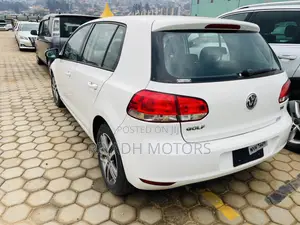 Volkswagen Golf 1.6 TDI 5 Door 2011 White