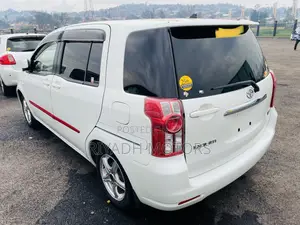 Toyota Raum 2011 White
