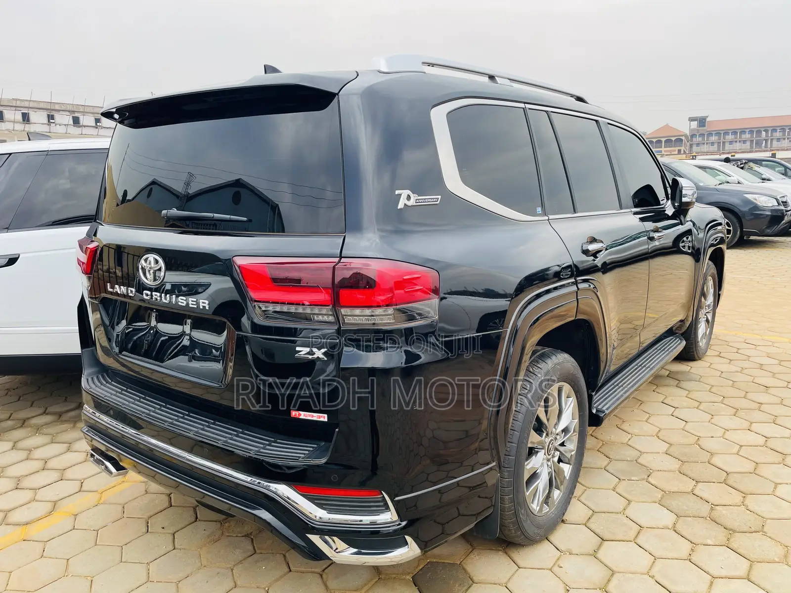 Toyota Land Cruiser 2023 Black