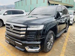 Toyota Land Cruiser 2023 Black