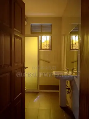 3bdrm Bungalow in Mbalwa Estate, Central Division for rent