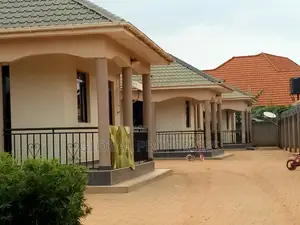 2bdrm Bungalow in Nsawo Estate, Central Division for rent