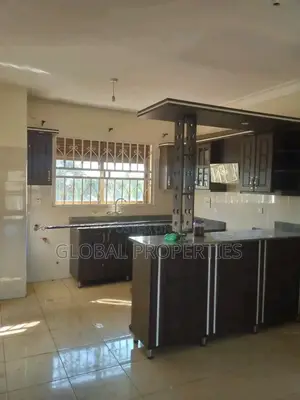 2bdrm Bungalow in Nsawo Estate, Central Division for rent