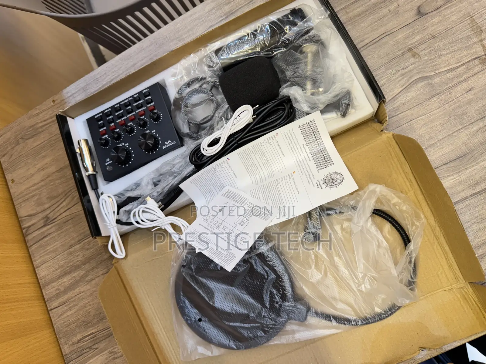 Bm800 Condenser Studio Microphone With V8 Soundcard Set