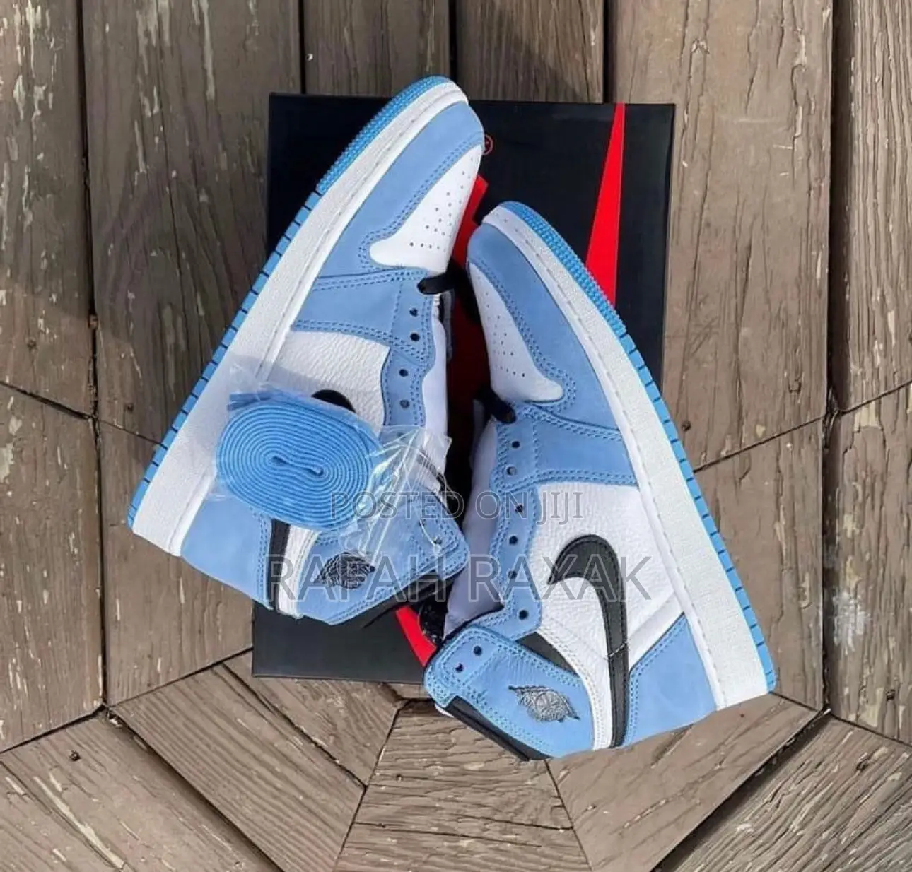 Unisex Nike Air Jordan 1 High OG University Blue Sneaker