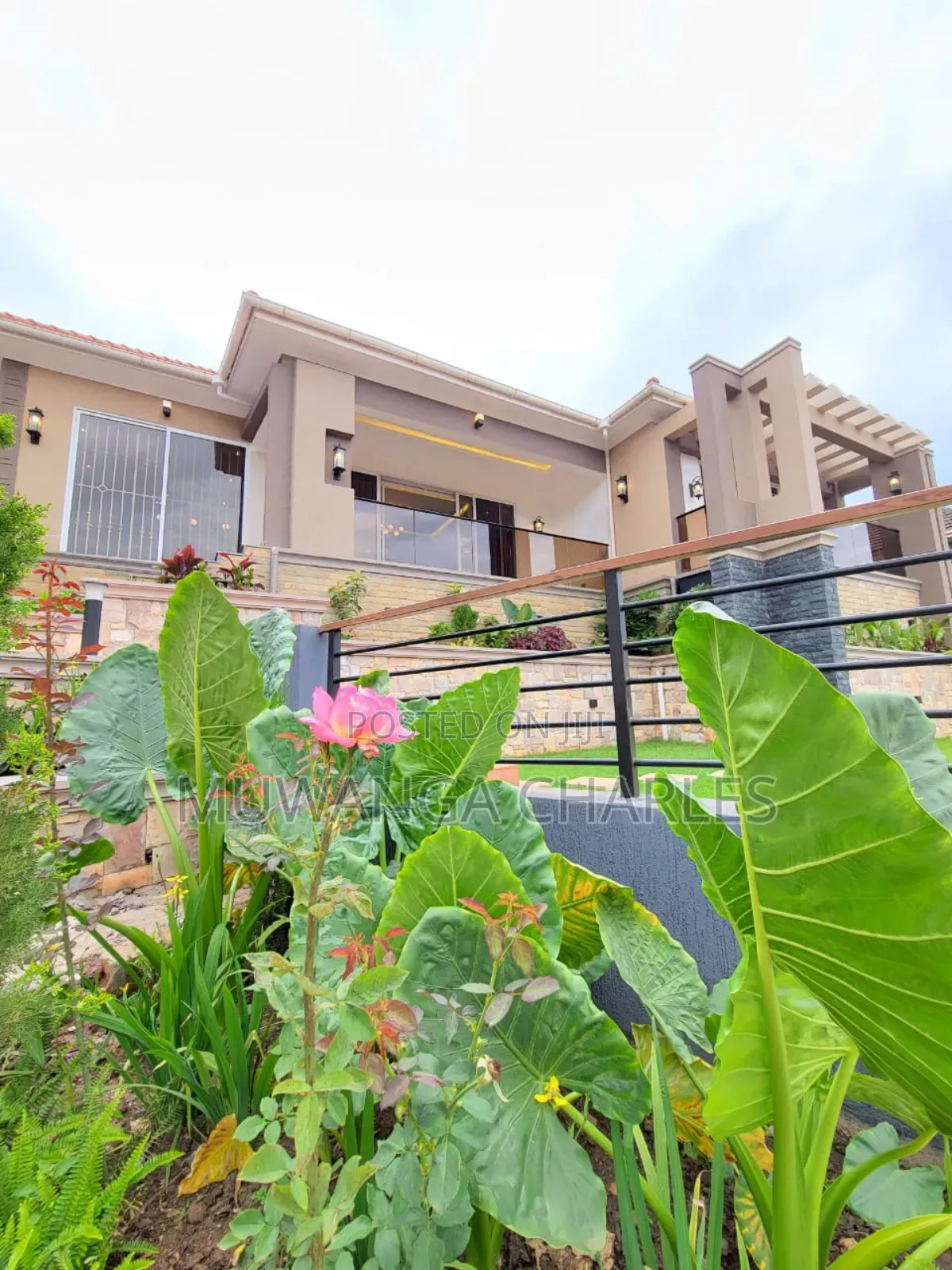 5bdrm Duplex in Fs Properties Ltd, Kira for sale
