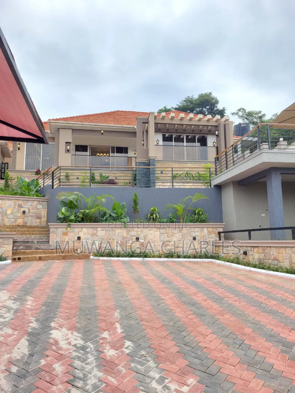 5bdrm Duplex in Fs Properties Ltd, Kira for sale
